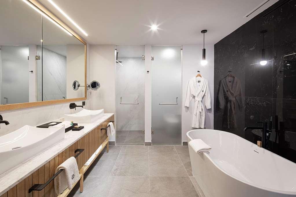 Hotel Galeria Plaza Monterrey Exteriér fotografie Bathroom
