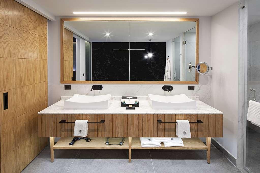 Hotel Galeria Plaza Monterrey Exteriér fotografie Bathroom