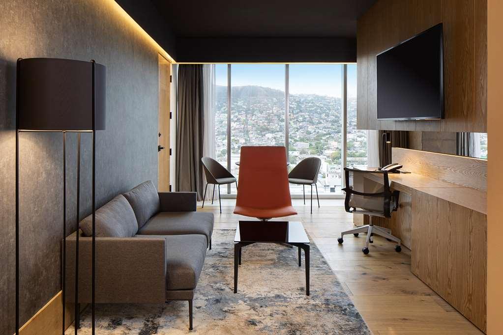 Hotel Galeria Plaza Monterrey Pokoj fotografie A suite at the hotel