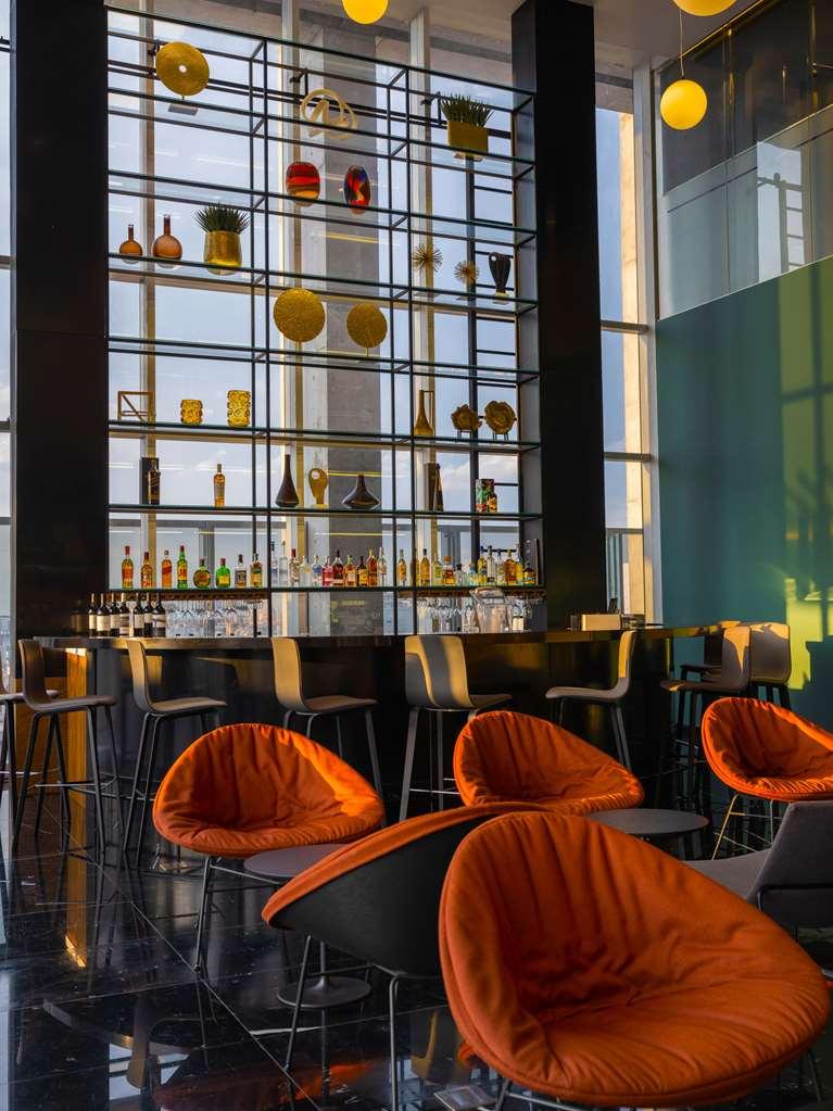 Hotel Galeria Plaza Monterrey Restaurace fotografie The bar at the 101 lounge
