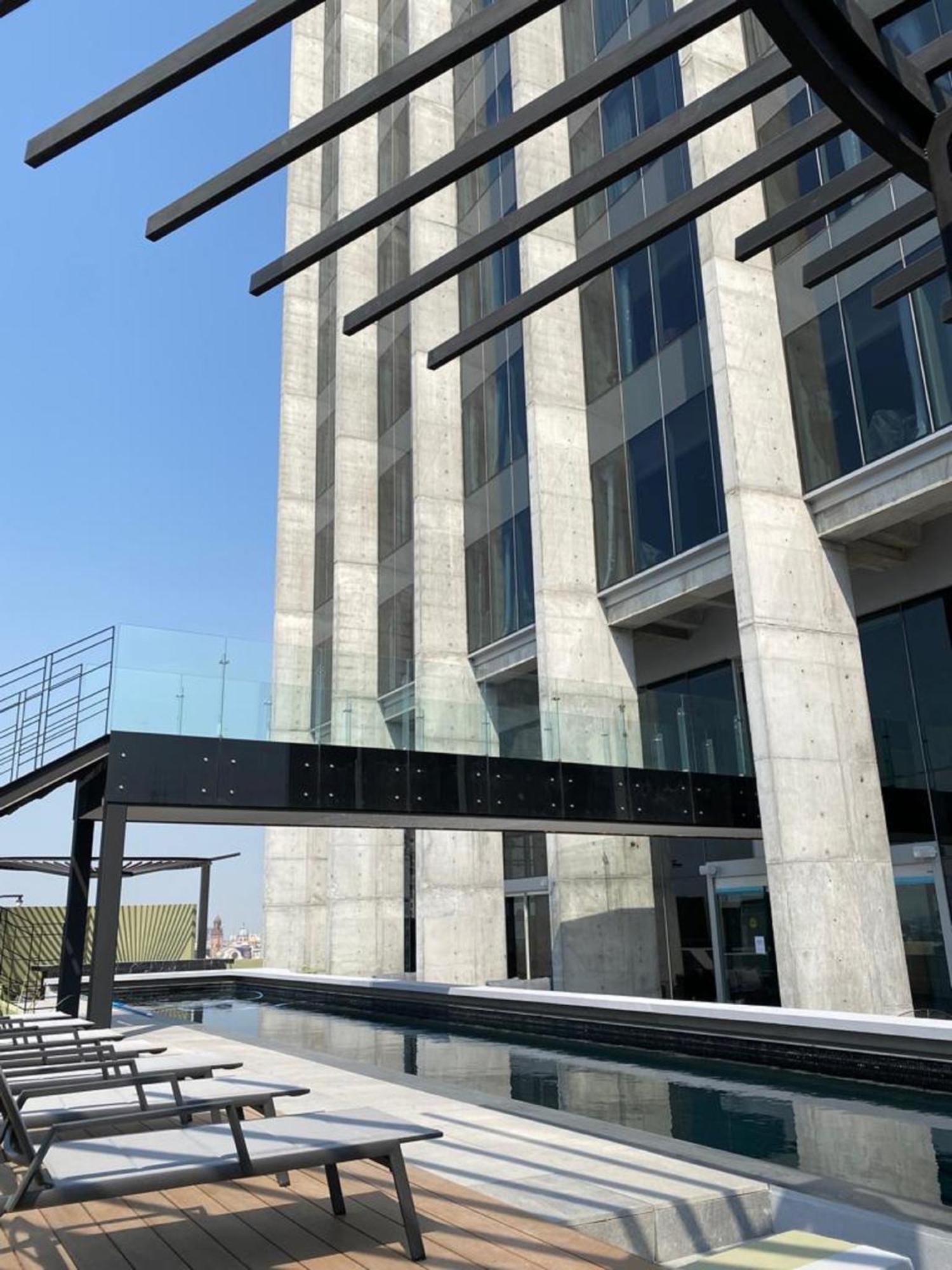 Hotel Galeria Plaza Monterrey Exteriér fotografie The Skywalk